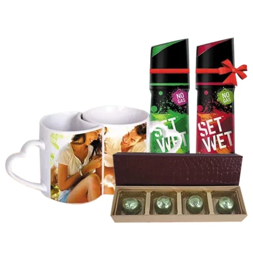 Impressive Personalized Gift Hamper for Anniversary