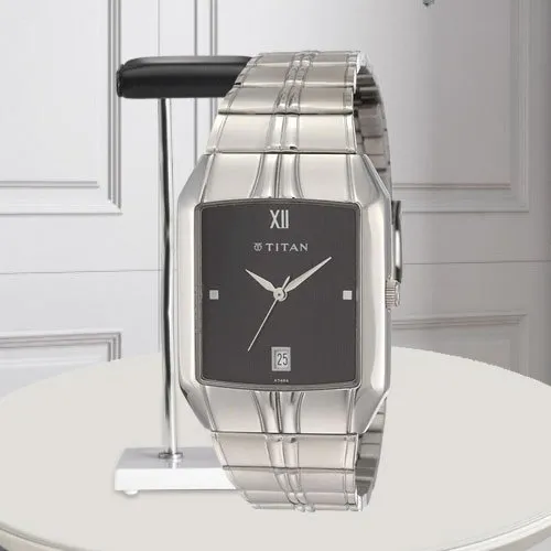 Outstanding Titan Karishma Analog Mens Watch