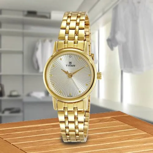 Stunning Titan Karishma Revive Analog Womens Watch