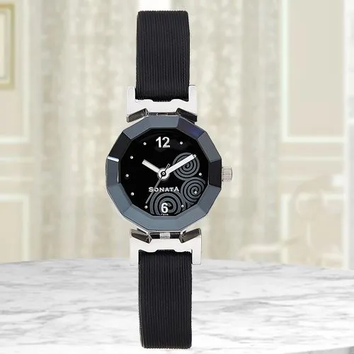 Amazing Sonata Yuva Analog Womens Watch