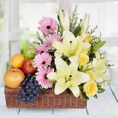 Send Flowers with Ice Cream Same Day in Chennai